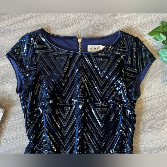 Eliza J Elegant Diamond Patterned Navy Sequin Mini Dress. Size 6 NWOT! - Picture 7 of 14